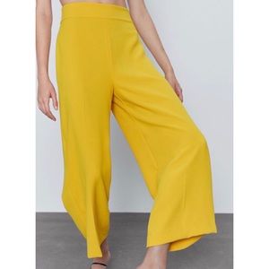 Yellow Cropped Trouser